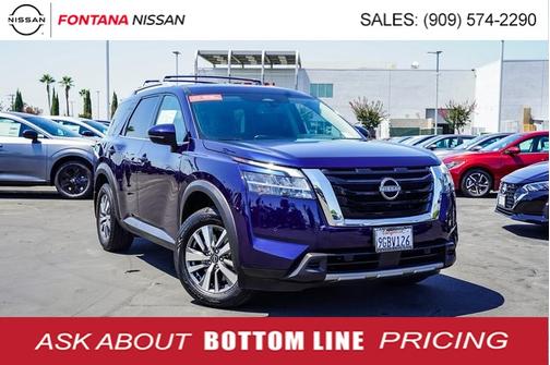 2023 Nissan Pathfinder SL