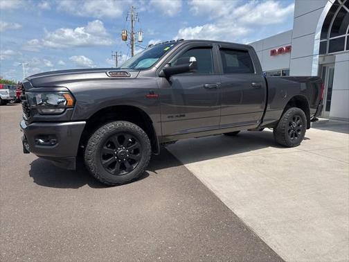 2022 RAM 2500 Big Horn Crew Cab 4x4 64' Box