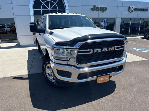 2024 RAM 2500 Tradesman Crew Cab 4x4 64' Box