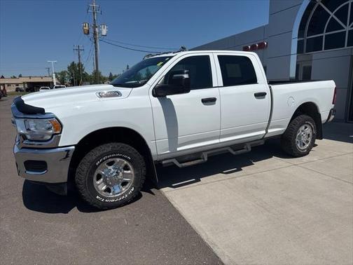 2024 RAM 2500 Tradesman Crew Cab 4x4 64' Box