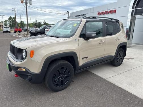 2017 Jeep Renegade Deserthawk 4x4