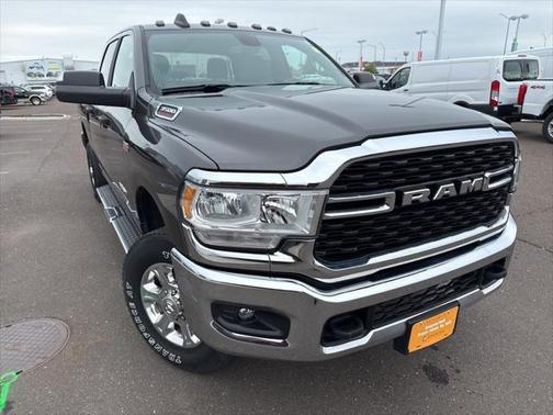 2022 RAM 3500 Big Horn Crew Cab 4x4 64' Box