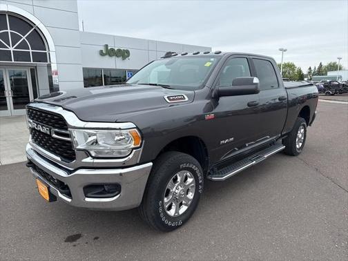 2022 RAM 3500 Big Horn Crew Cab 4x4 64' Box