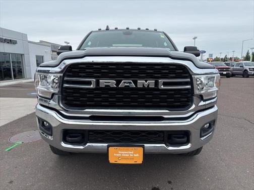 2022 RAM 3500 Big Horn Crew Cab 4x4 64' Box