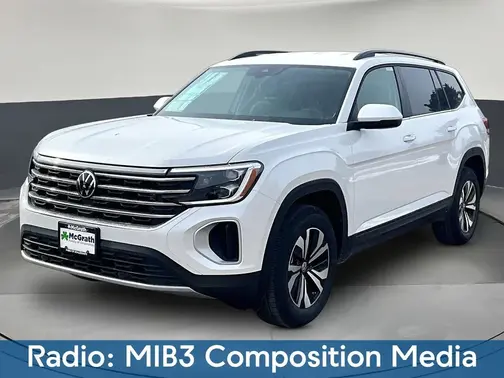 White/off-white 2026 Volkswagen Atlas 2.0T SE