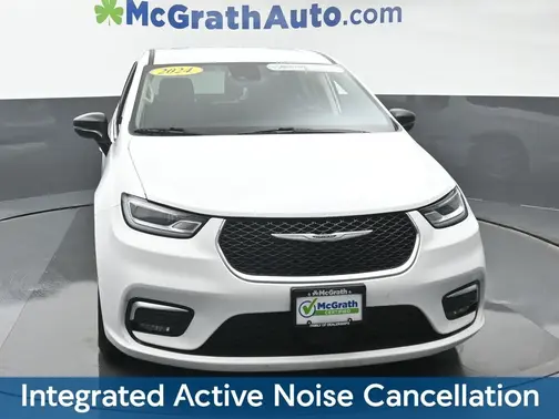 White 2024 Chrysler Pacifica Touring L