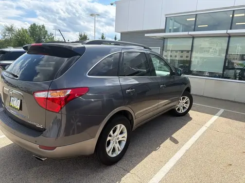 Black 2010 Hyundai Veracruz GLS