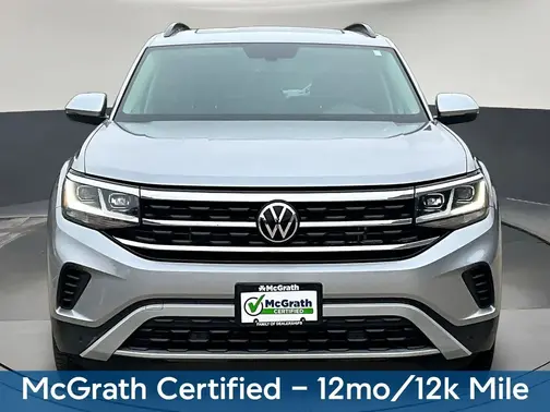 Silver 2023 Volkswagen Atlas 3.6L V6 SE w/Technology