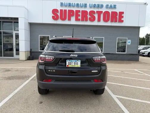 Black 2018 Jeep Compass Latitude