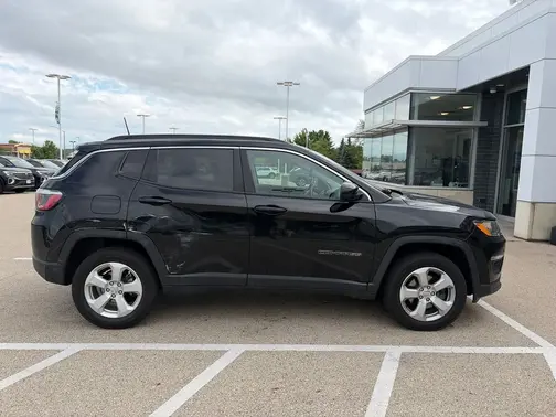 Black 2018 Jeep Compass Latitude
