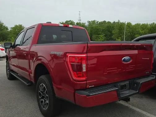 Red 2022 Ford F-150 XLT