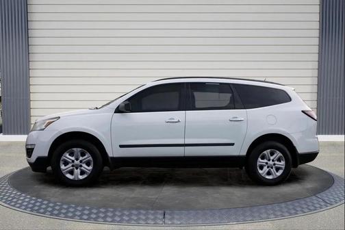 2017 Chevrolet Traverse LS