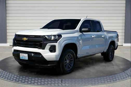 Summit White 2024 Chevrolet Colorado LT