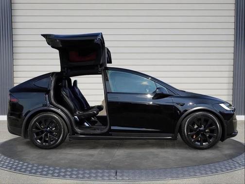 2022 Tesla Model X Plaid Tri Motor All-Wheel Drive