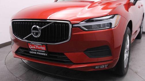 Photo 5 of 37 of 2021 Volvo XC60 T5 Momentum
