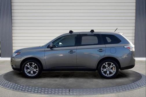 2014 Mitsubishi Outlander SE