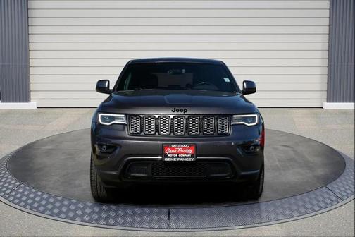 Granite Crystal Metallic Clearcoat 2020 Jeep Grand Cherokee Altitude
