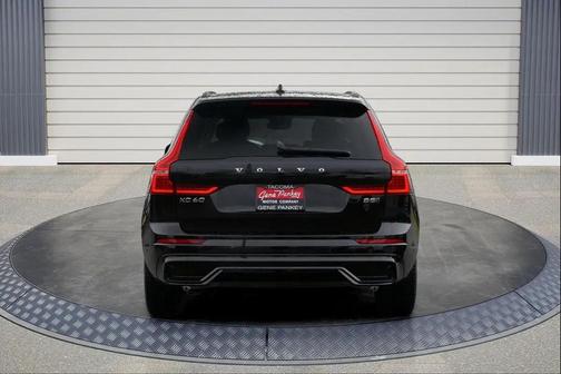 2025 Volvo XC60 B5 Plus