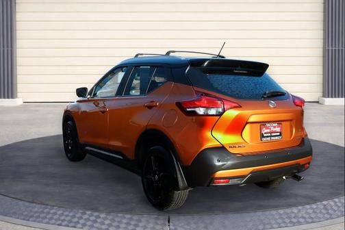 2020 Nissan Kicks SR