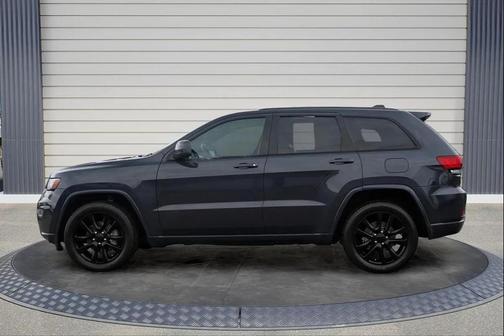 2017 Jeep Grand Cherokee Altitude