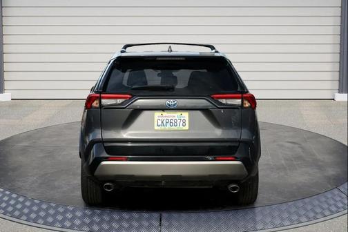 2023 Toyota RAV4 Hybrid SE