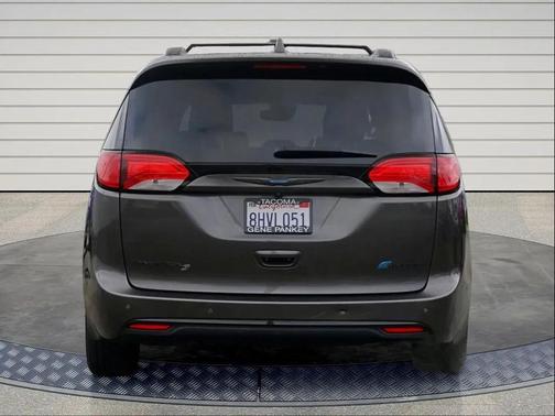 2019 Chrysler Pacifica Hybrid Limited