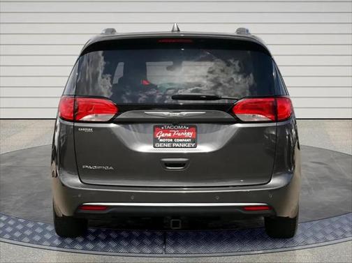 2018 Chrysler Pacifica Touring-L
