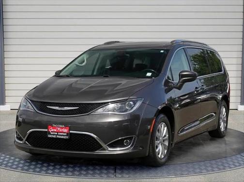 2018 Chrysler Pacifica Touring-L