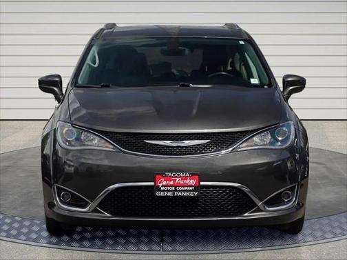 2018 Chrysler Pacifica Touring-L