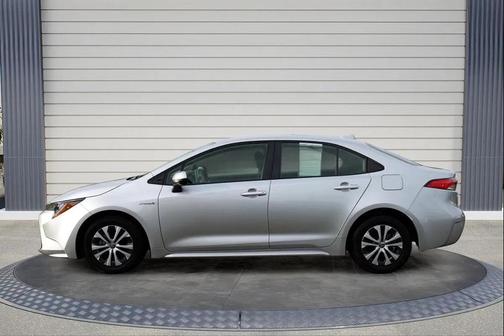 2020 Toyota Corolla Hybrid LE