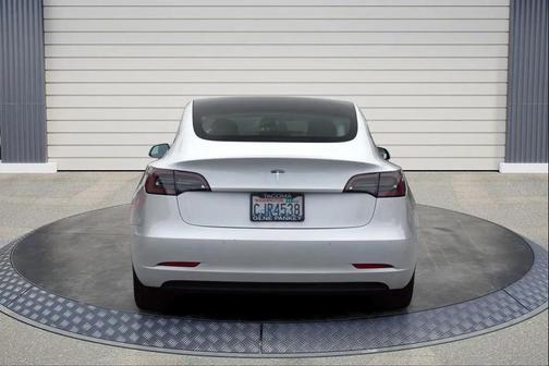 2020 Tesla Model 3 Standard Range