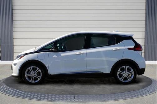 Summit White 2019 Chevrolet Bolt EV LT