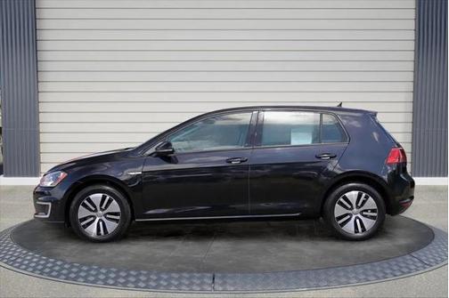 2016 Volkswagen e-Golf SE