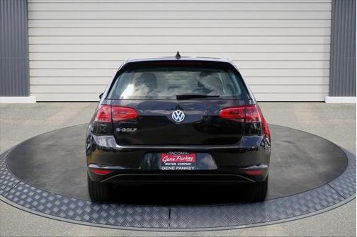 2016 Volkswagen e-Golf SE