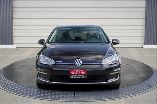 2016 Volkswagen e-Golf SE