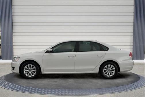 2014 Volkswagen Passat 1.8T S