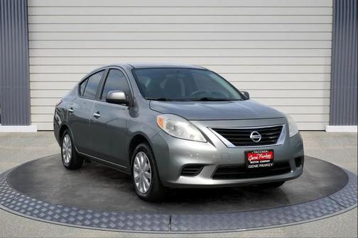 Magnetic Gray 2013 Nissan Versa 1.6 S