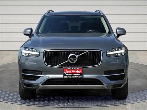 2016 Volvo XC90 Hybrid T8 Momentum