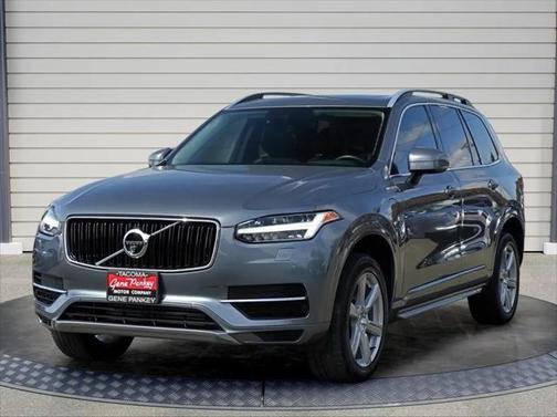 2016 Volvo XC90 Hybrid T8 Momentum