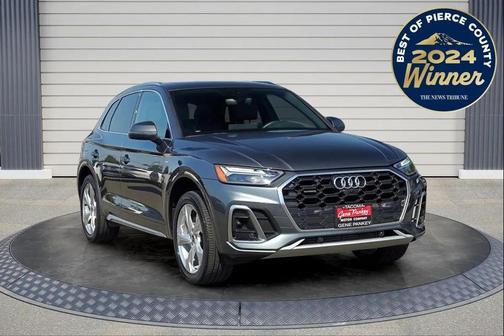 2022 Audi Q5 45 S line Premium Plus