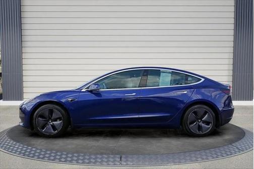 2019 Tesla Model 3 Standard Range Plus