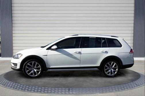 2017 Volkswagen Golf Alltrack TSI SEL