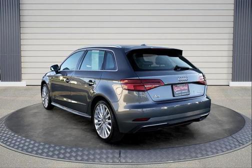 2017 Audi A3 e-tron 1.4T Tech Premium Plus