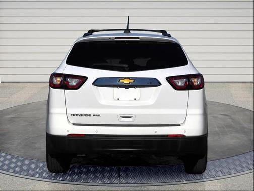 2017 Chevrolet Traverse LS