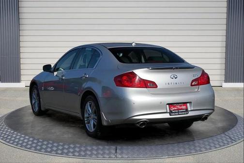 2011 INFINITI G37x Base