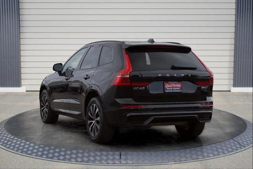 2025 Volvo XC60 B5 Plus