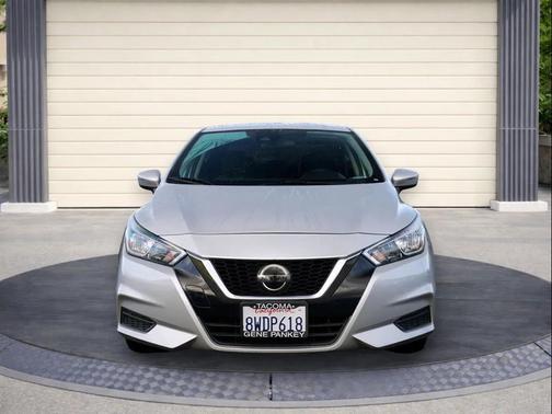 2020 Nissan Versa 1.6 SV