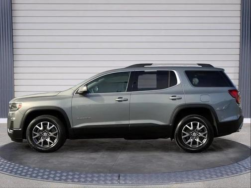 2023 GMC Acadia AWD SLT
