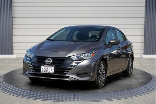 2023 Nissan Versa 1.6 SV