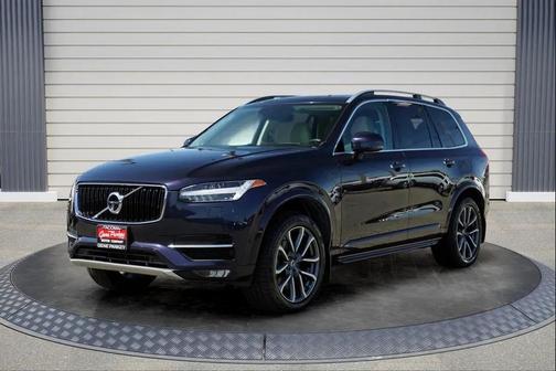 Magic Blue Metallic 2017 Volvo XC90 T6 Momentum